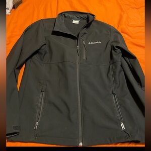 Womens Columbia soft shell jacket